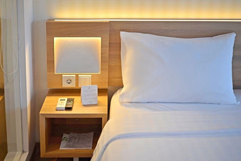 Whiz Prime Hotel Basuki Rahmat Malang Luaran gambar