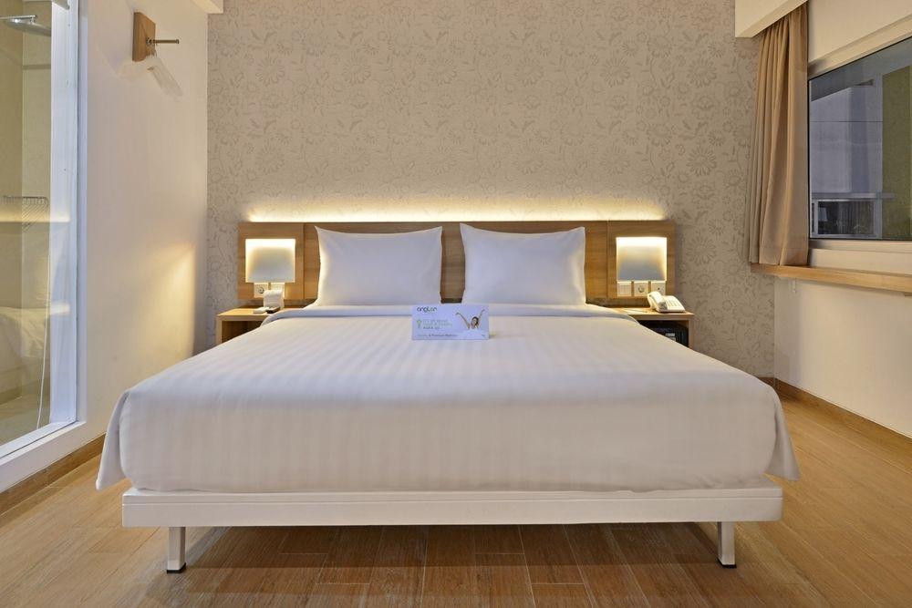 Whiz Prime Hotel Basuki Rahmat Malang Luaran gambar