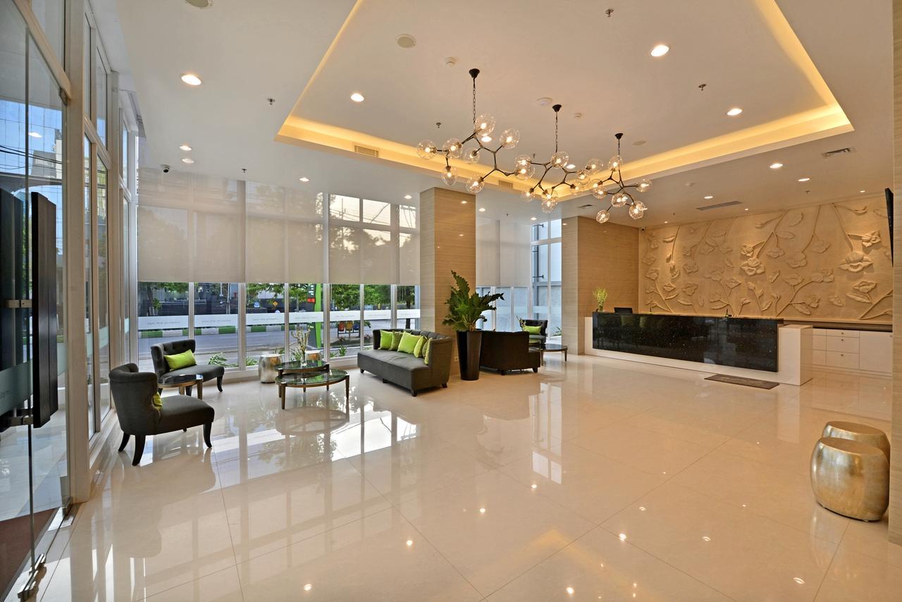 Whiz Prime Hotel Basuki Rahmat Malang Luaran gambar